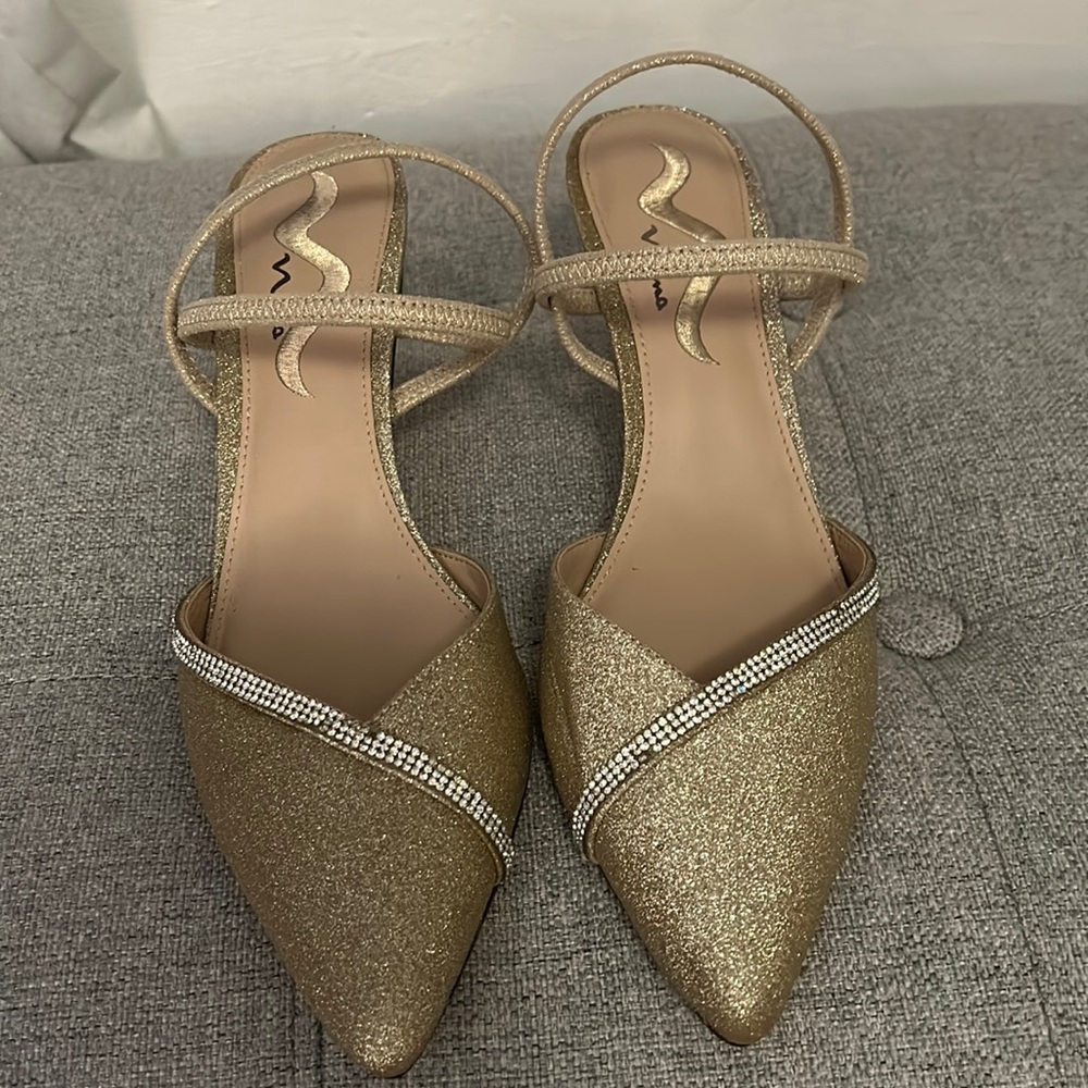 gold sparkly low heel evening shoes
